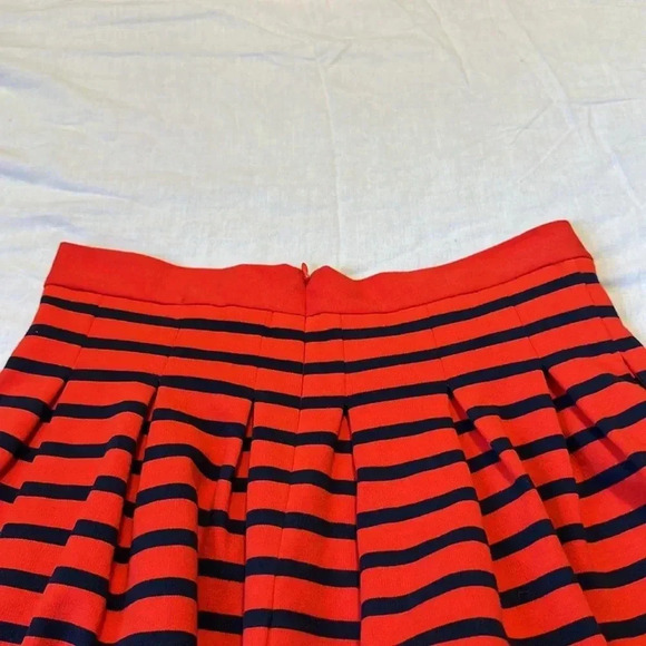 Gap Red/ Blue striped mini skirt size small flirty - Picture 6 of 6